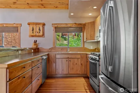 23 Whitebark Lane Winthrop WA 98862
