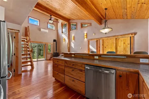 23 Whitebark Lane Winthrop WA 98862