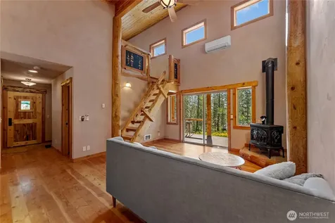 23 Whitebark Lane Winthrop WA 98862