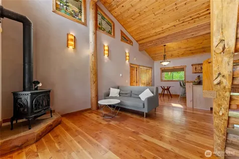 23 Whitebark Lane Winthrop WA 98862