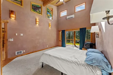 23 Whitebark Lane Winthrop WA 98862