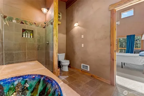 23 Whitebark Lane Winthrop WA 98862
