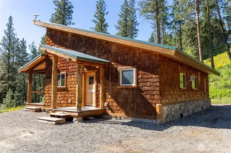 23 Whitebark Lane Winthrop WA 98862
