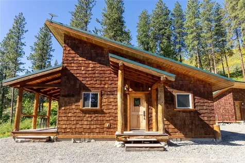 23 Whitebark Lane Winthrop WA 98862