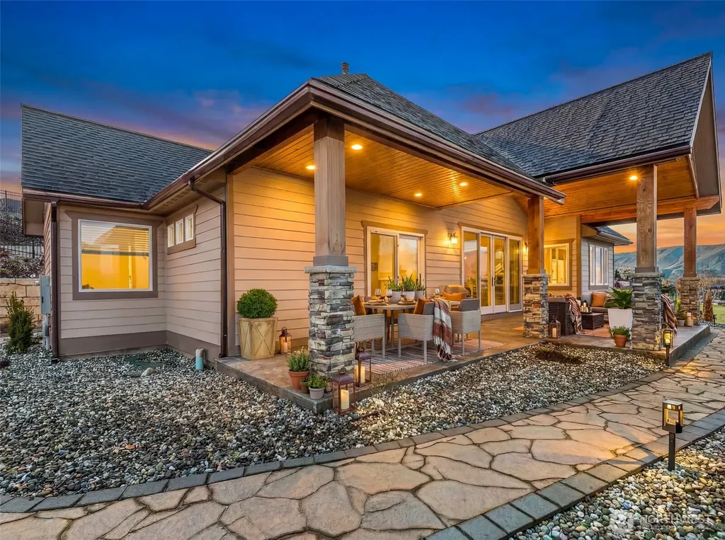 1330 N Arbor Terrace East Wenatchee WA 98802