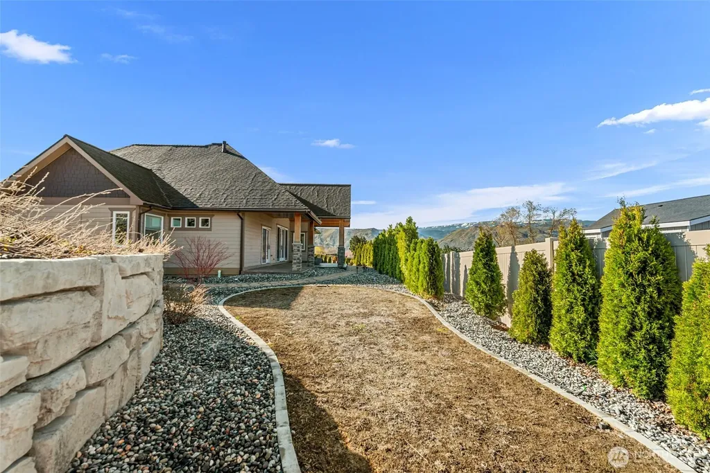 1330 N Arbor Terrace East Wenatchee WA 98802