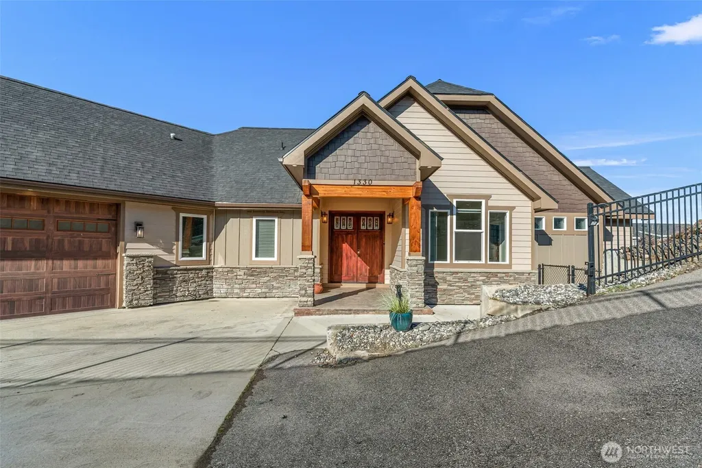 1330 N Arbor Terrace East Wenatchee WA 98802