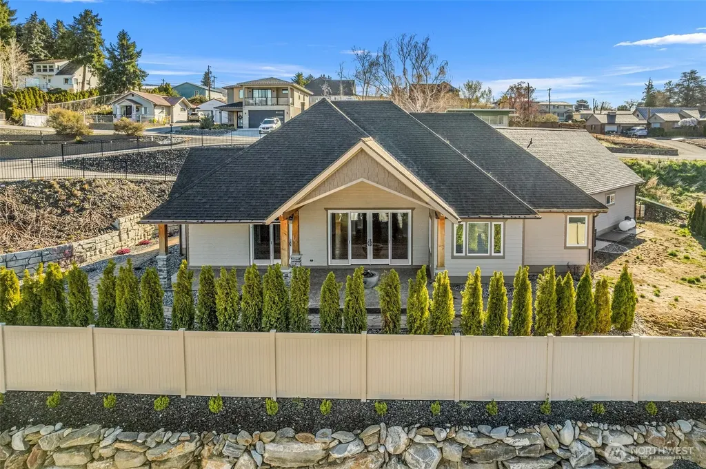 1330 N Arbor Terrace East Wenatchee WA 98802