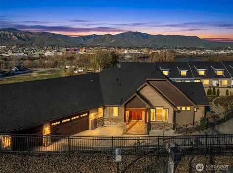 1330 N Arbor Terrace East Wenatchee WA 98802