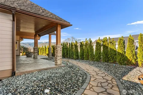 1330 N Arbor Terrace East Wenatchee WA 98802