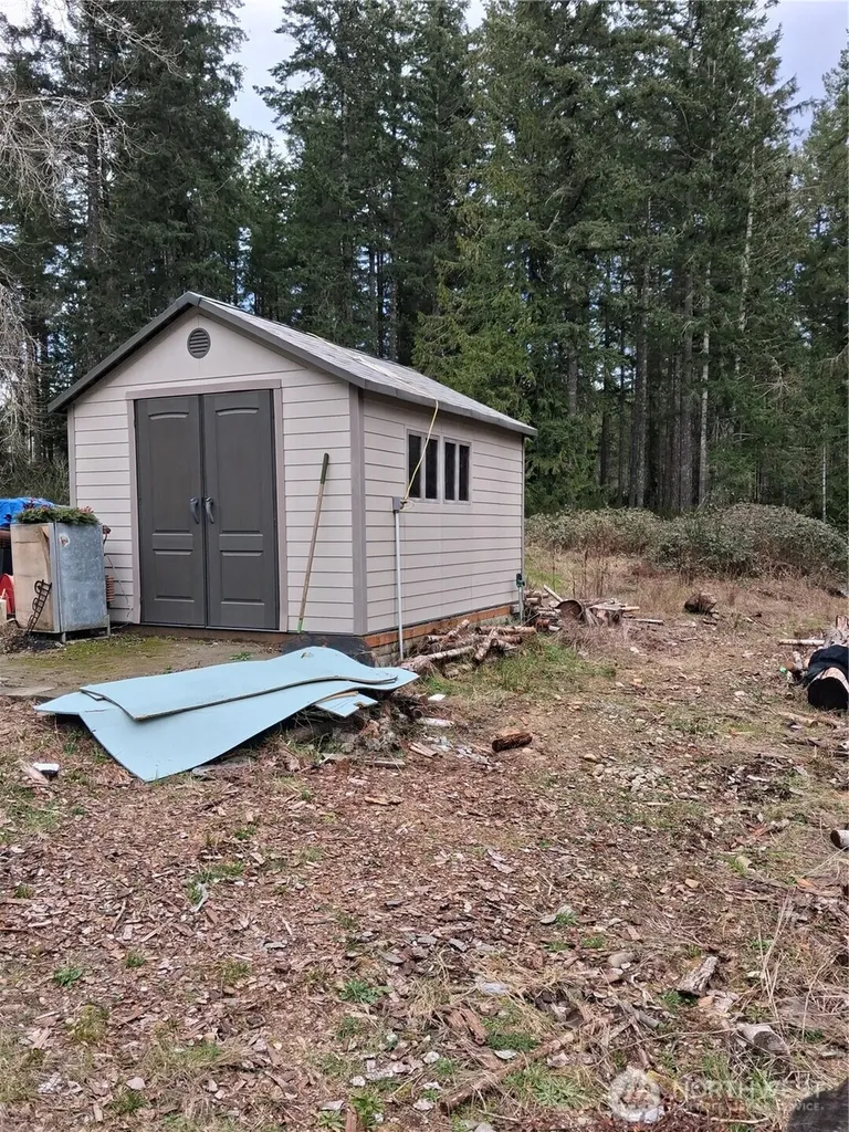 2495 Christopher Road NW Seabeck WA 98380