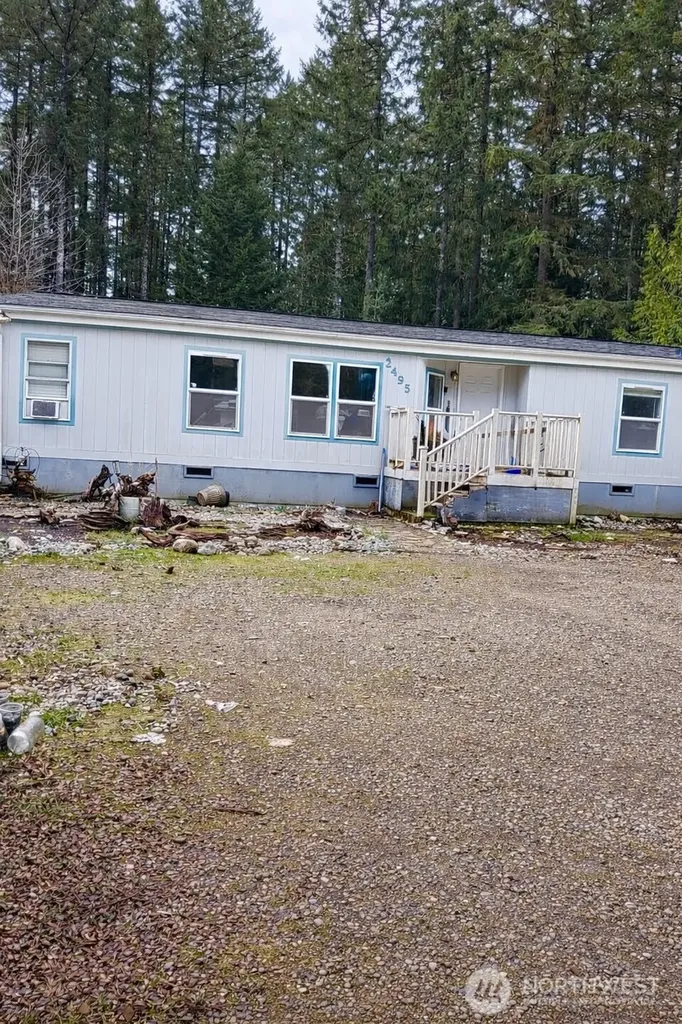 2495 Christopher Road NW Seabeck WA 98380