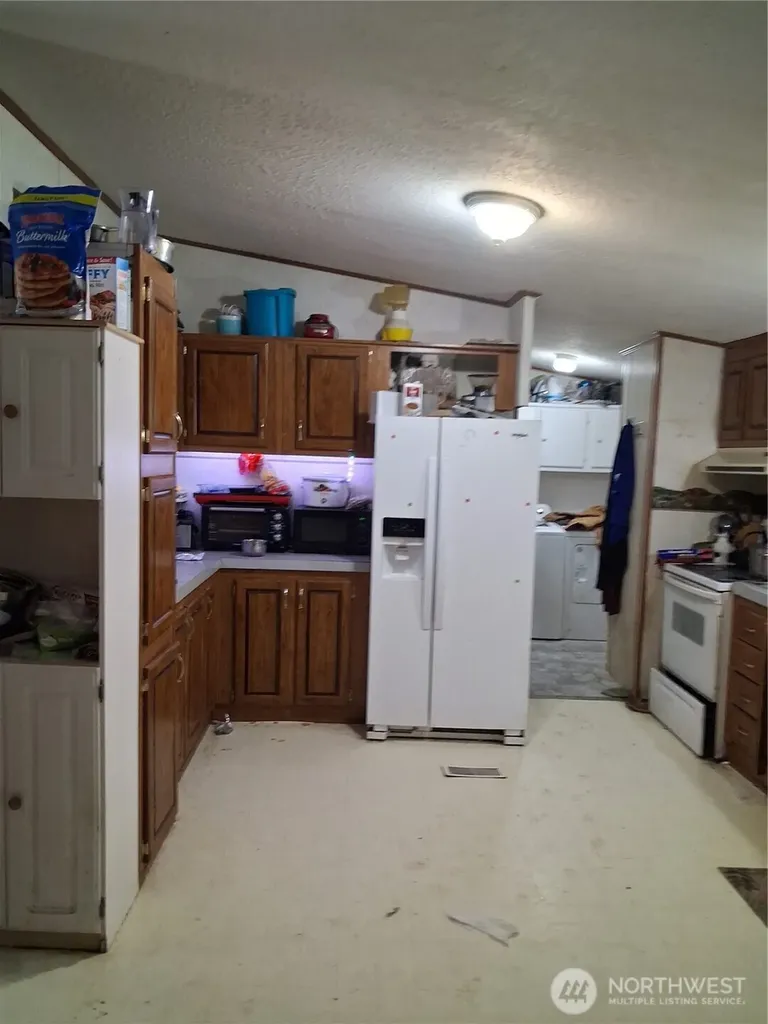 2495 Christopher Road NW Seabeck WA 98380