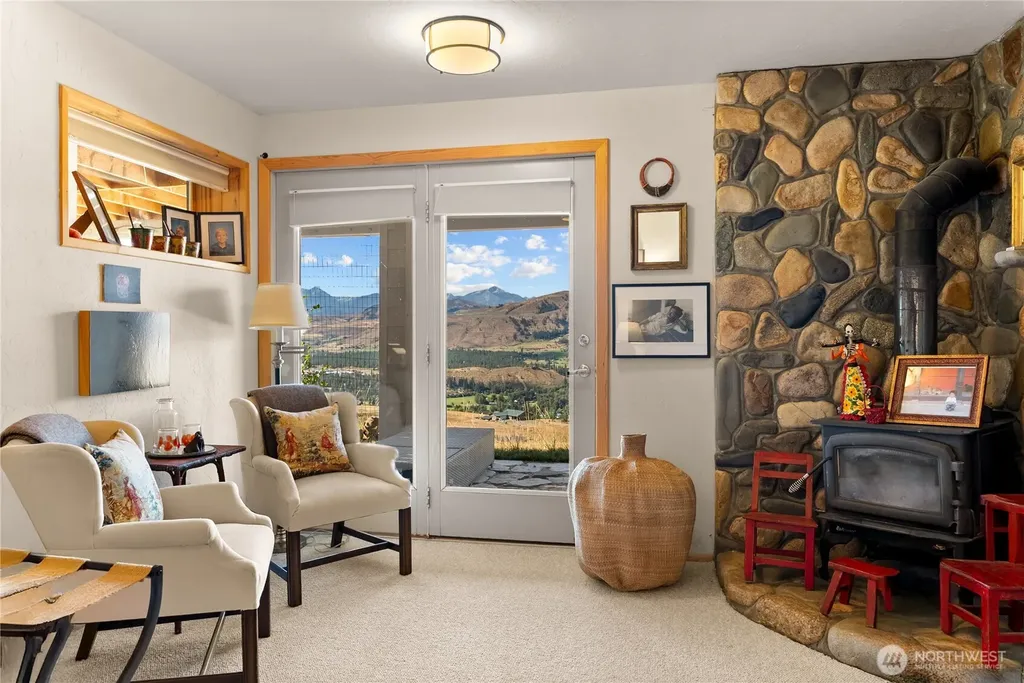 8 Deer Trails Way Winthrop WA 98862