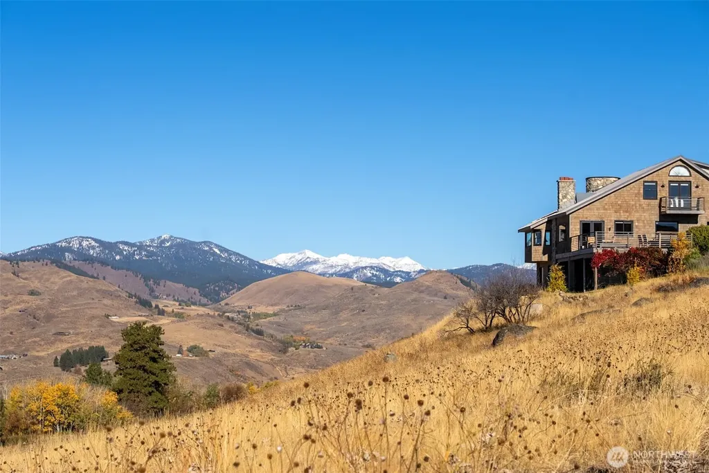 8 Deer Trails Way Winthrop WA 98862