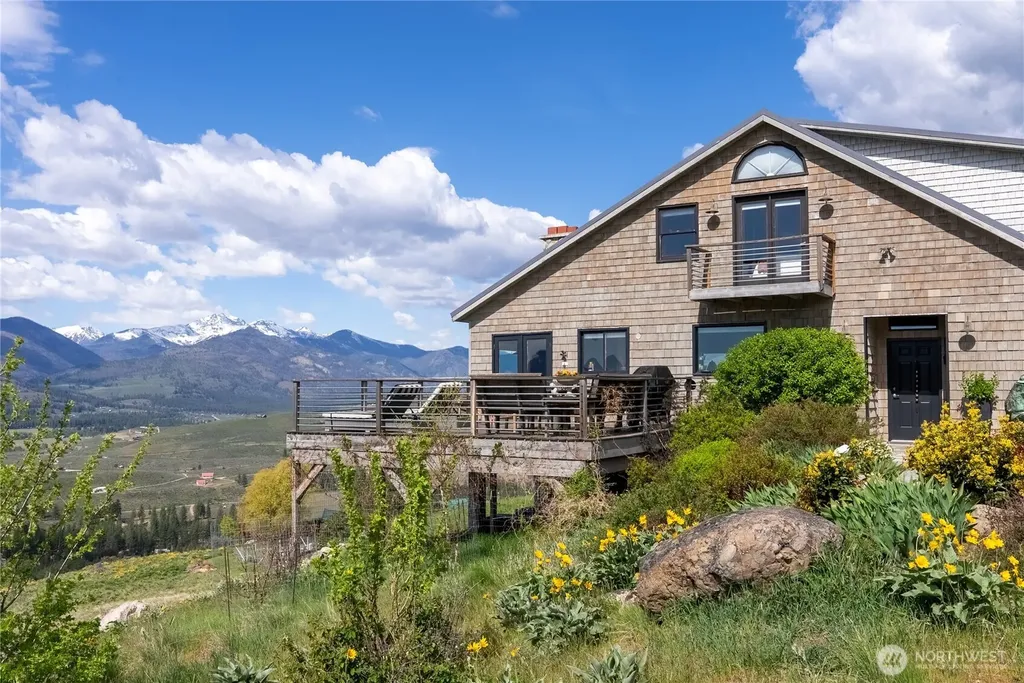 8 Deer Trails Way Winthrop WA 98862