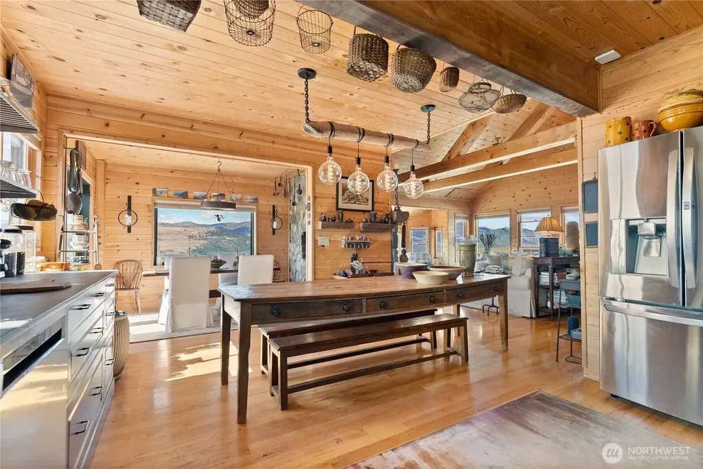 8 Deer Trails Way Winthrop WA 98862