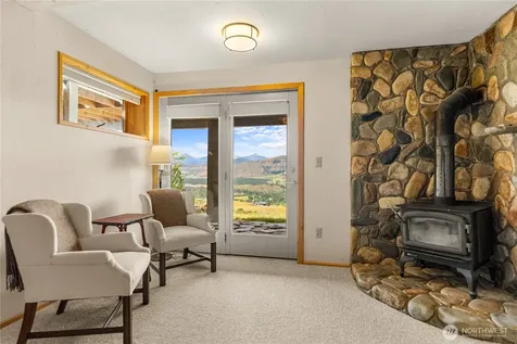 8 Deer Trails Way Winthrop WA 98862