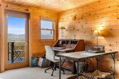 8 Deer Trails Way Winthrop WA 98862