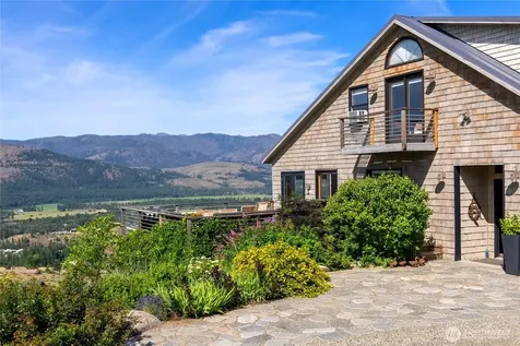 8 Deer Trails Way Winthrop WA 98862