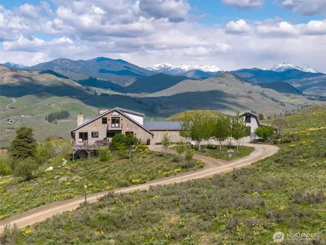 8 Deer Trails Way Winthrop WA 98862