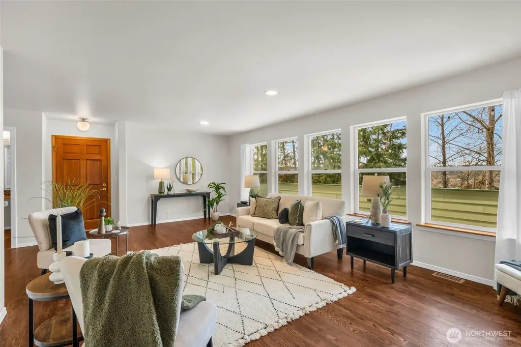 10518 157th Avenue NE Redmond WA 98052