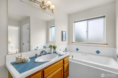 10518 157th Avenue NE Redmond WA 98052