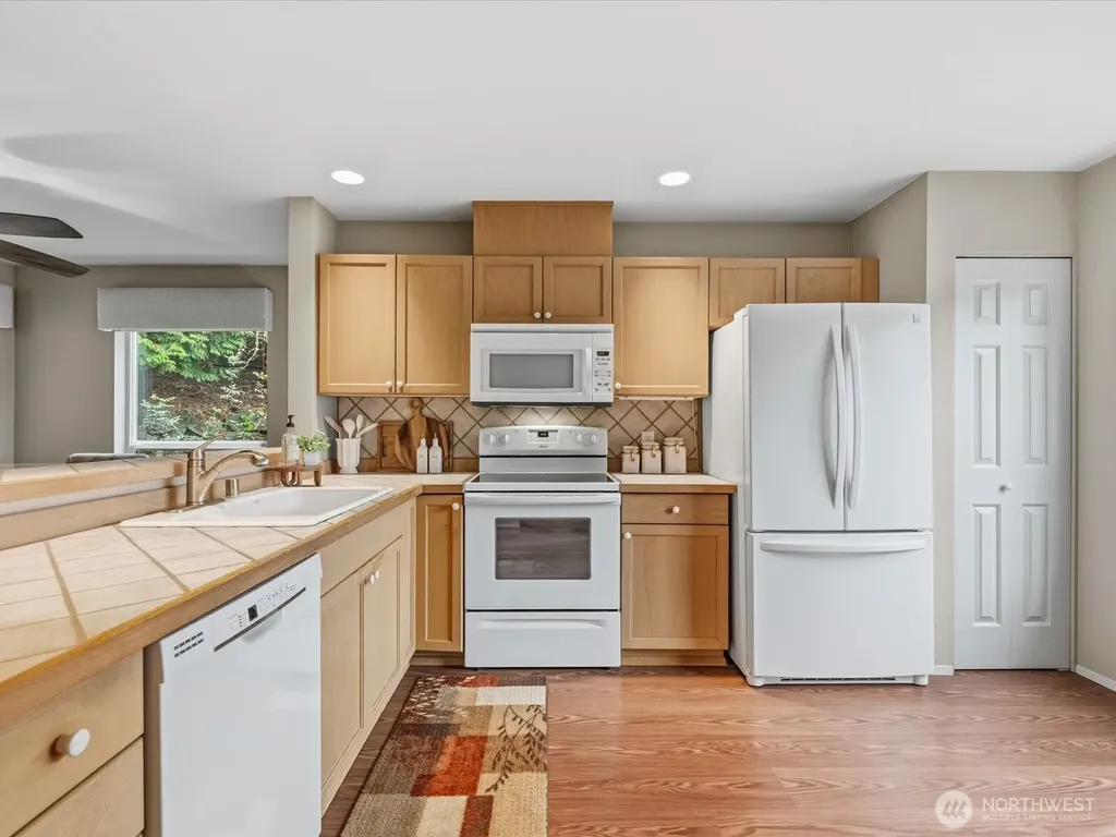 1600 121st Street SE Everett WA 98208