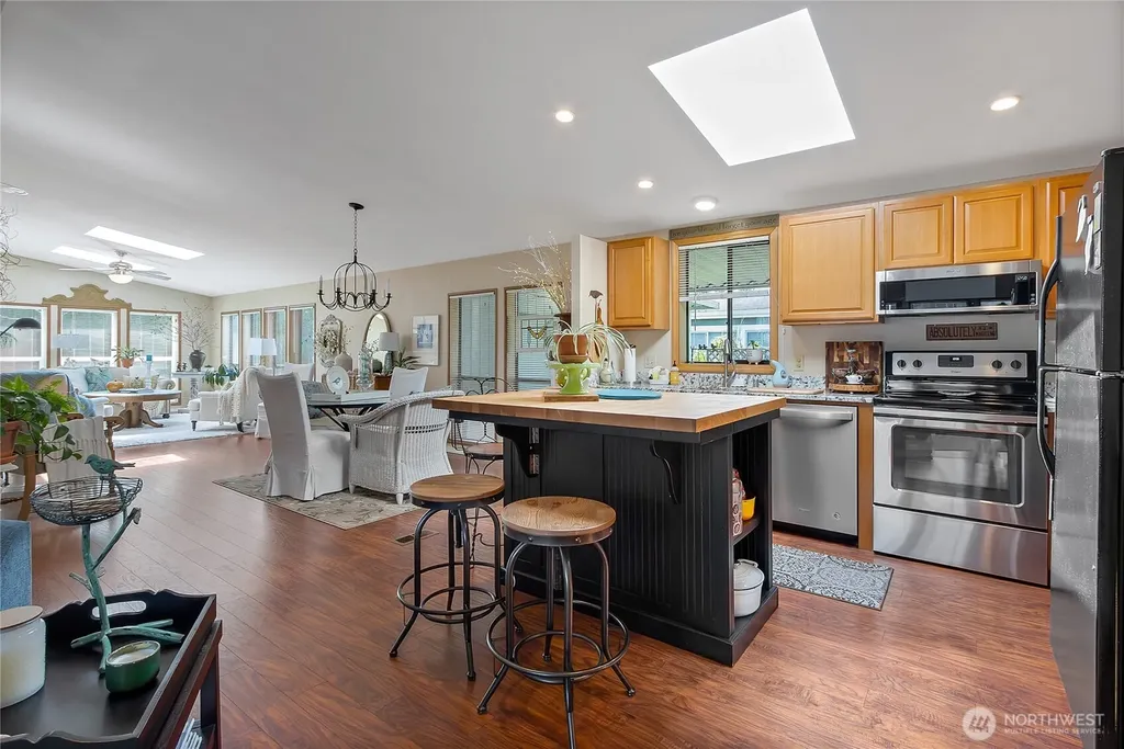 836 Harman Way S Orting WA 98360