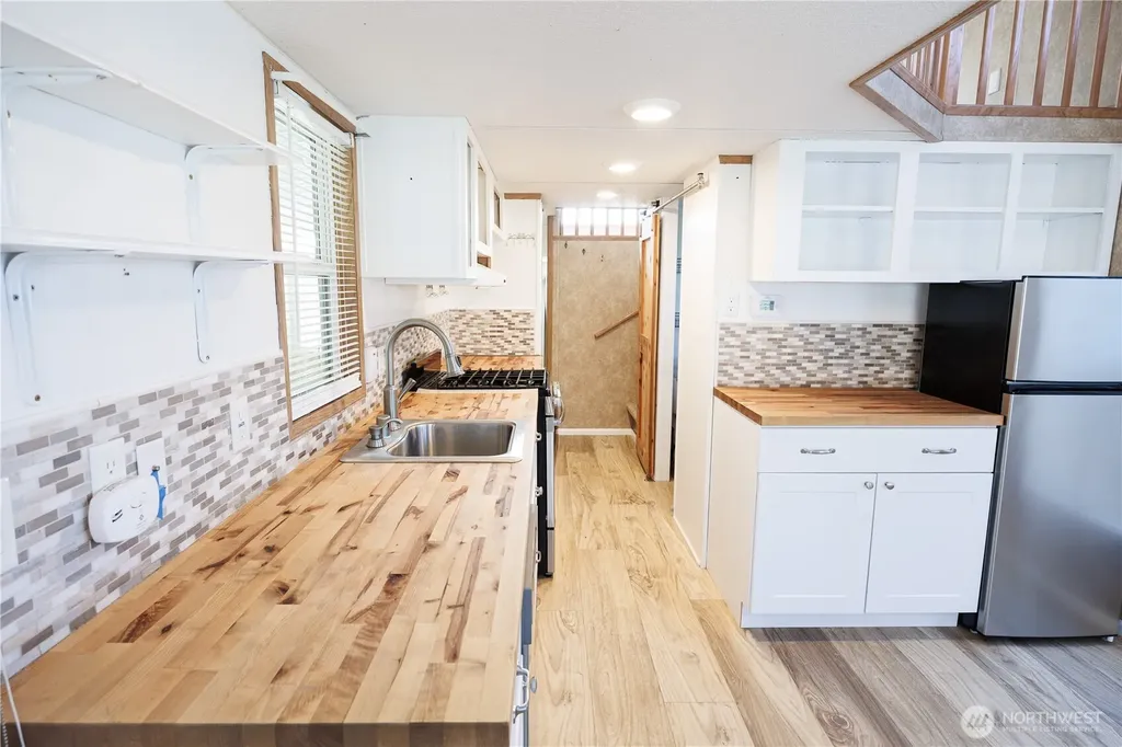 4751 Birch Bay Lynden Road Blaine WA 98230