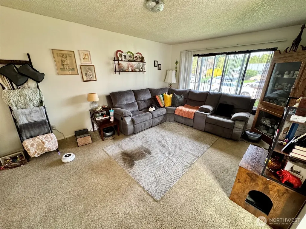 202 SE 157th Avenue Vancouver WA 98684