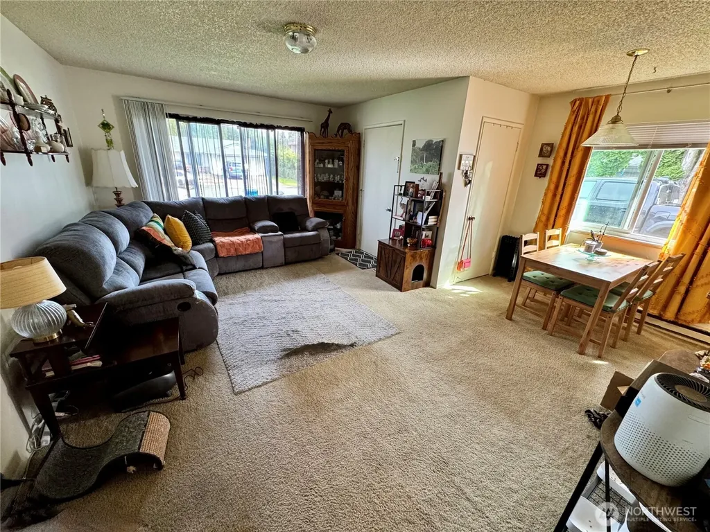 202 SE 157th Avenue Vancouver WA 98684