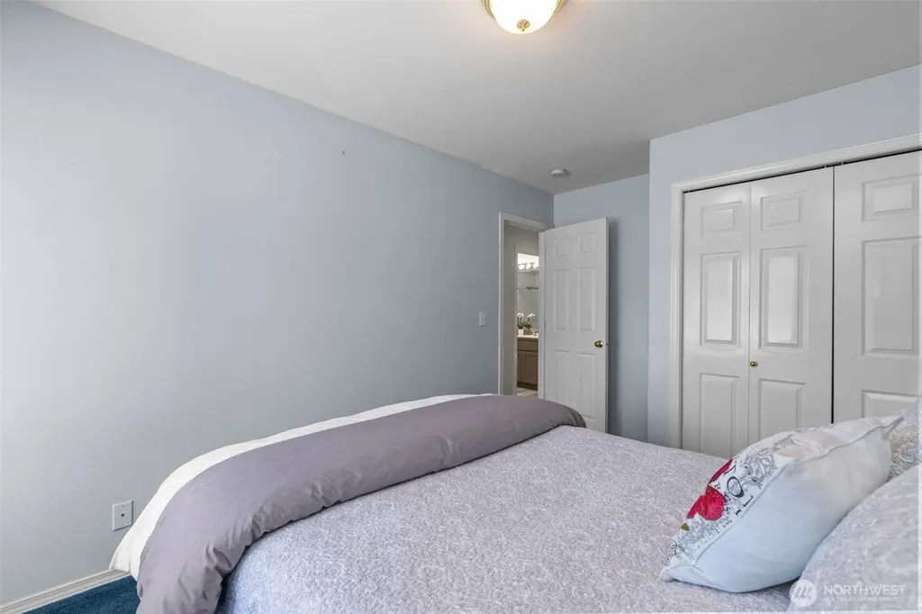2414 Kennewick Place NE Renton WA 98056