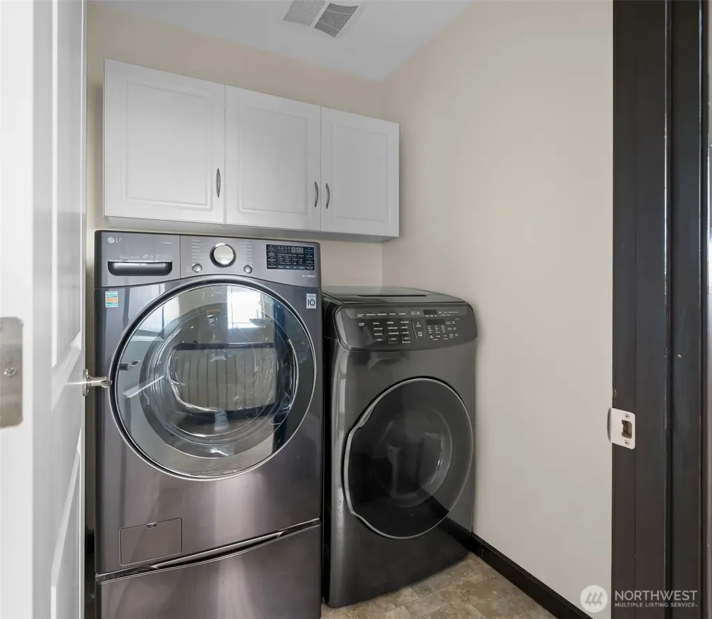 956 Cove View Circle Oak Harbor WA 98277