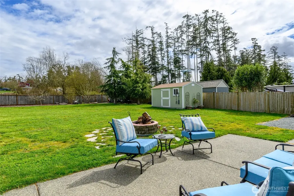 956 Cove View Circle Oak Harbor WA 98277