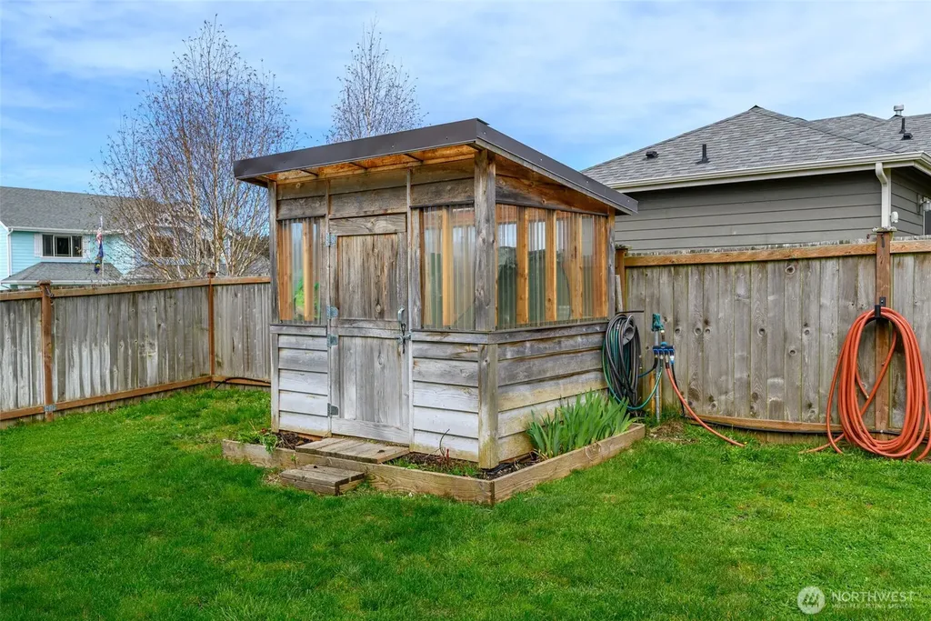 956 Cove View Circle Oak Harbor WA 98277