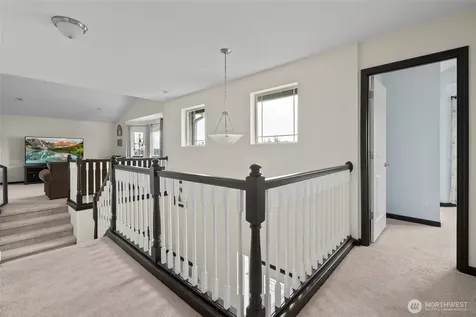 956 Cove View Circle Oak Harbor WA 98277
