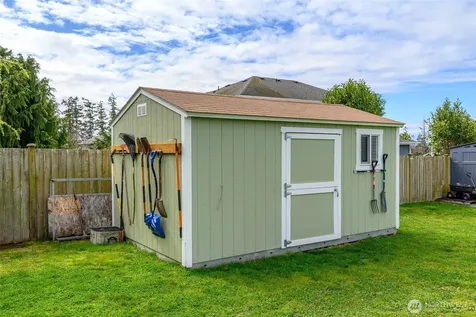 956 Cove View Circle Oak Harbor WA 98277