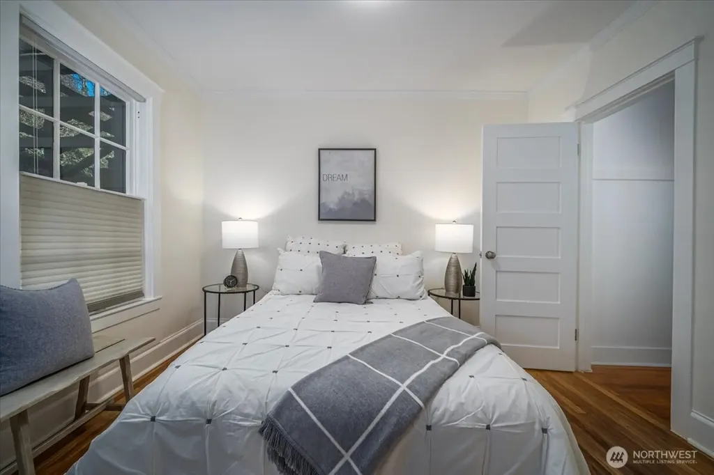 1310 Queen Anne Avenue N Seattle WA 98109