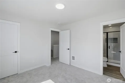 5128 N 39 Street Tacoma WA 98407