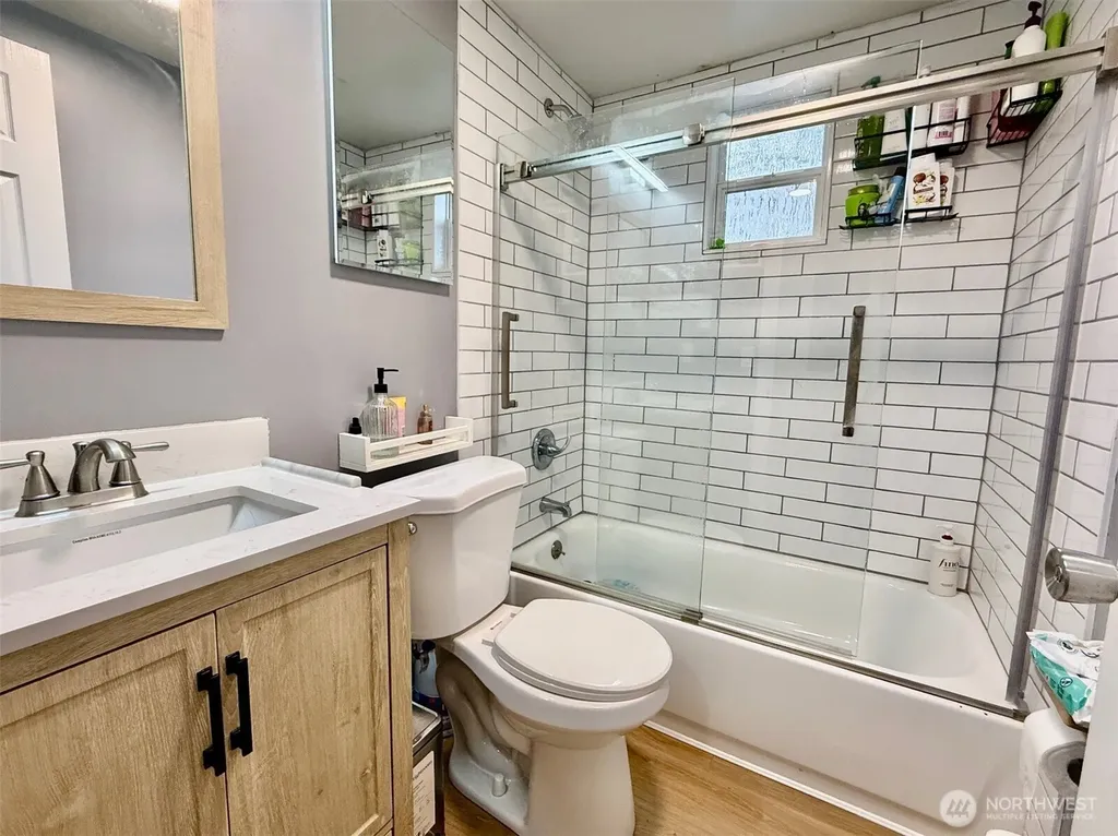 16405 Maple Valley Highway Renton WA 98058