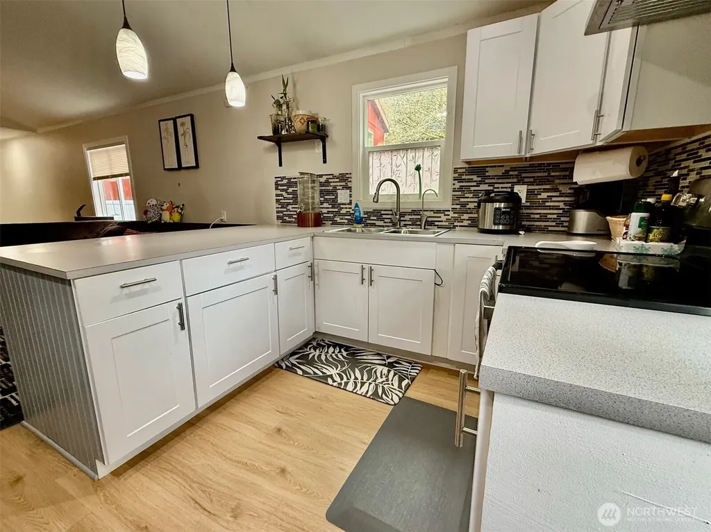 16405 Maple Valley Highway Renton WA 98058