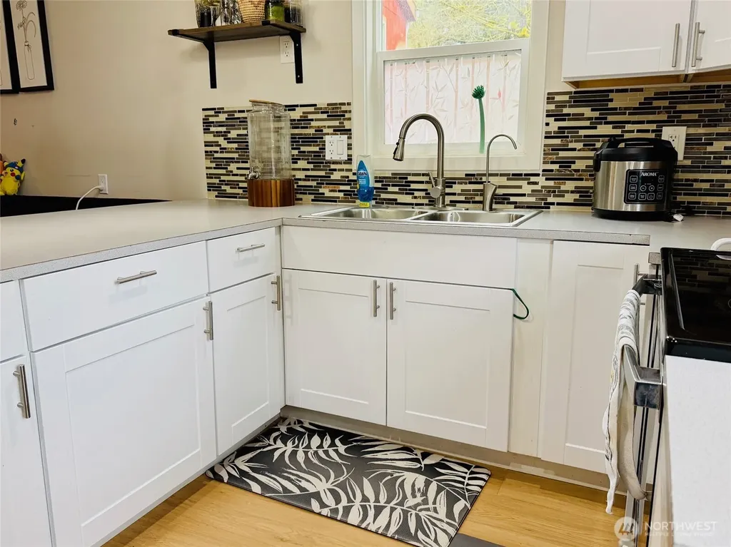 16405 Maple Valley Highway Renton WA 98058