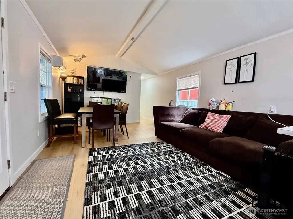 16405 Maple Valley Highway Renton WA 98058