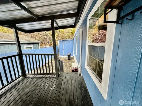 16405 Maple Valley Highway Renton WA 98058