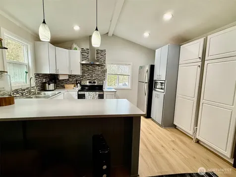 16405 Maple Valley Highway Renton WA 98058