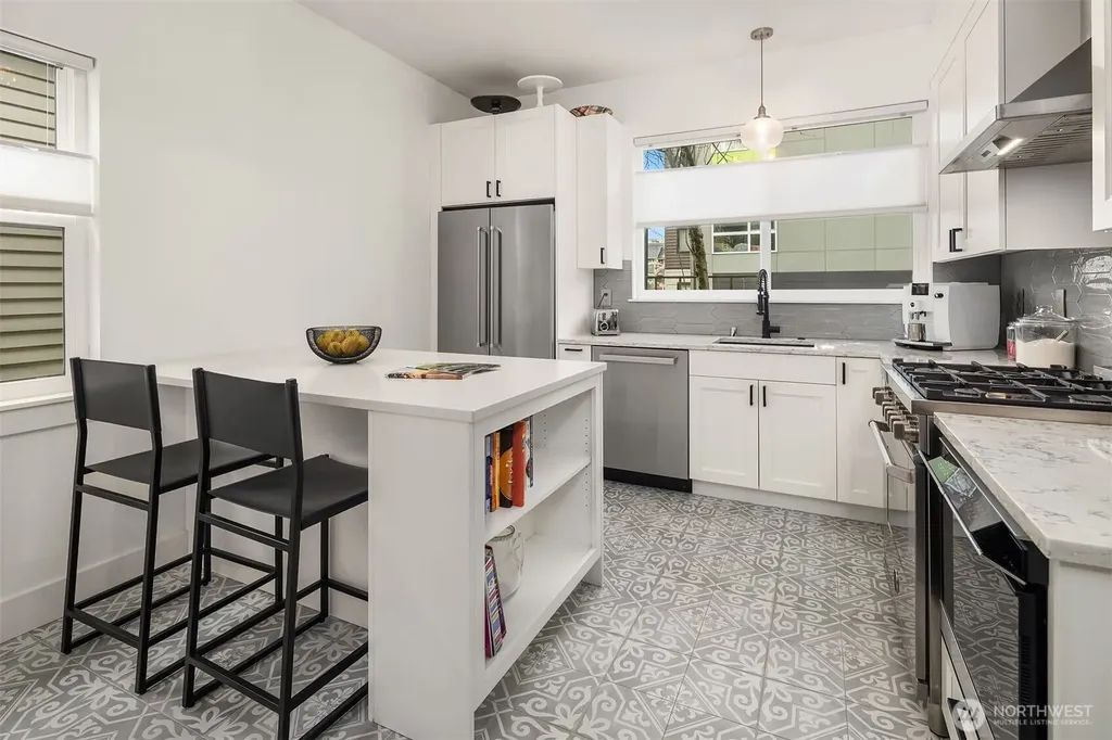 2009 E John Street Seattle WA 98112