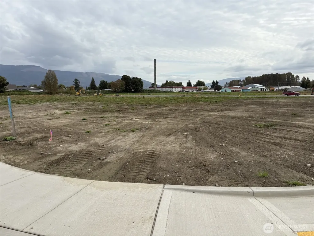 208 W 4th Street S Everson WA 98247