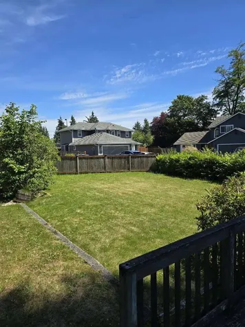 17417 Spruce Way Lynnwood WA 98037