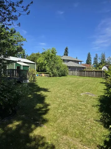 17417 Spruce Way Lynnwood WA 98037